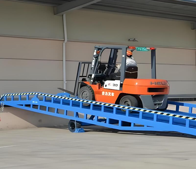 果洛移动式卸货平台（叉车用）